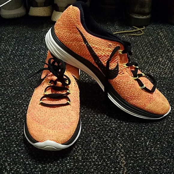 Nike Shoes - Flyknit lunar 3